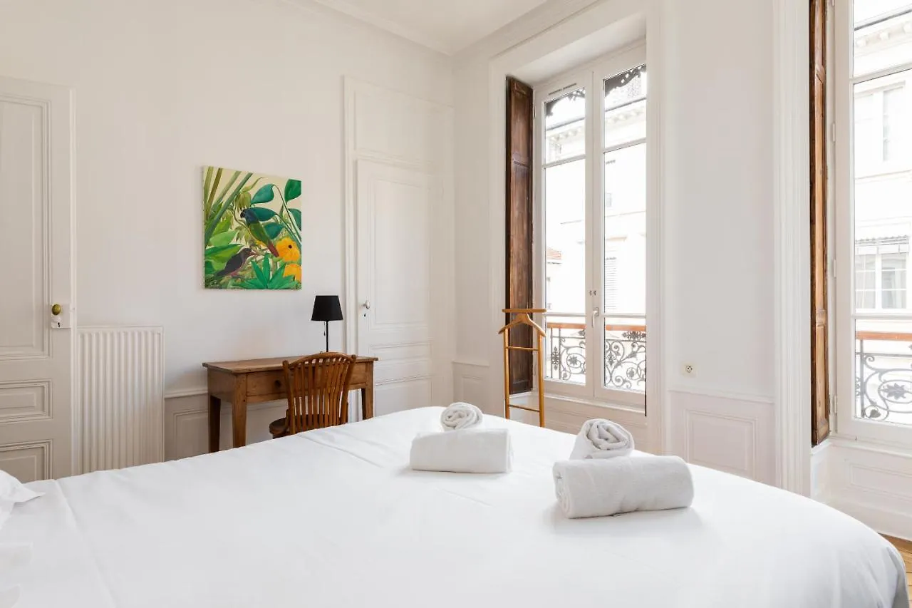 Apartament Dify Castries Quartier Ainay Lyon 0*,